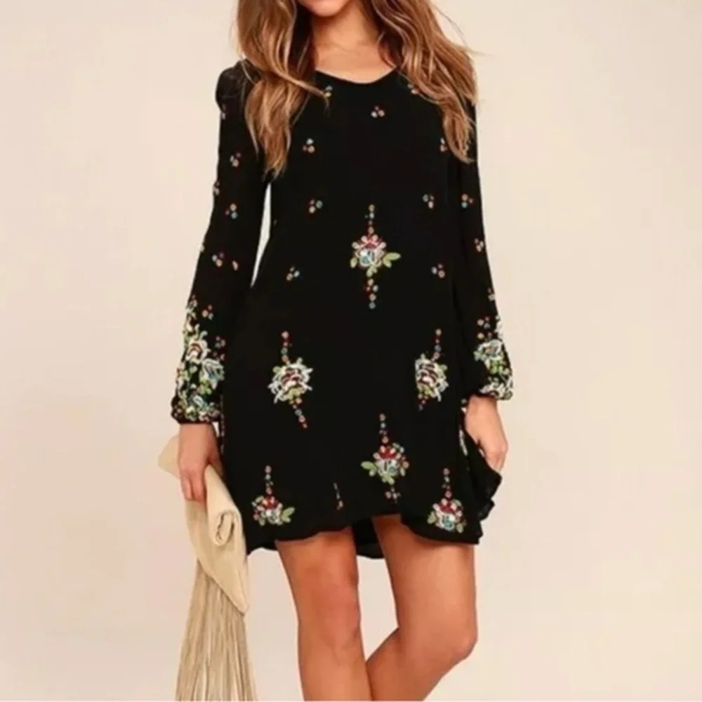 FREE PEOPLE Black Oxford Embroidered Dress Size Small BOHO Long‎ Sleeve Floral